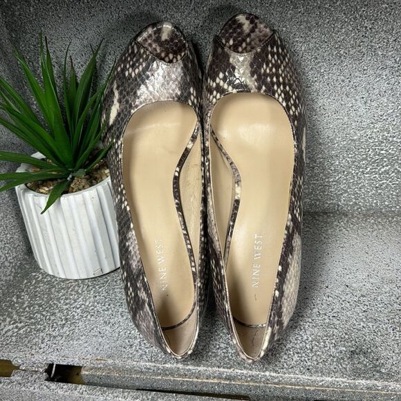 Nine West Snakeskin Peep Toed Stilettos Heels Size 8 - Picture 8 of 10